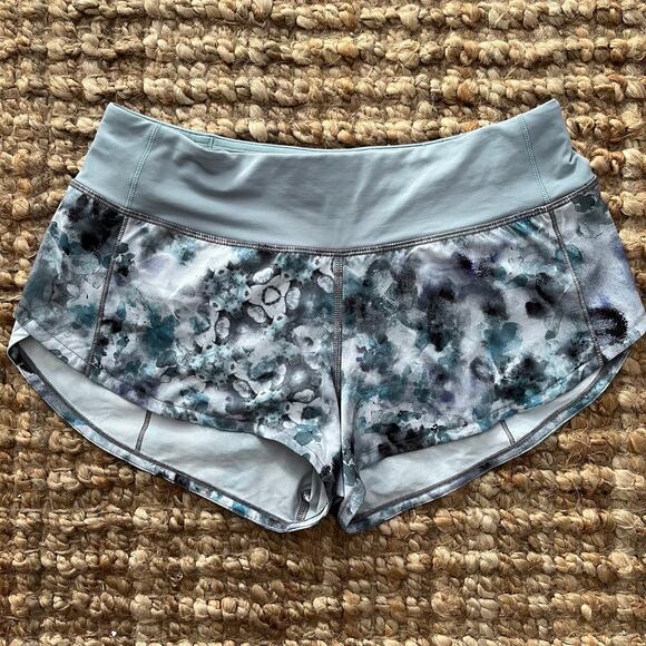 Lululemon Speed Up Low-Rise Short 2.5" Kaleidofloral Multi/Blue Cast Size 4 NWOT - Picture 2 of 10